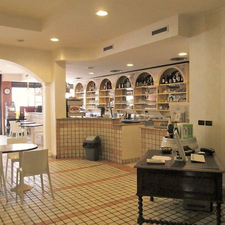 Hotel Stazione Паратико Екстериор снимка