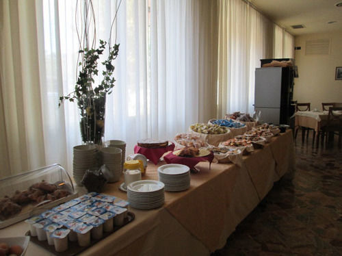 Hotel Stazione Паратико Екстериор снимка